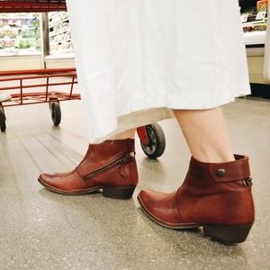 GeeWawa Tania Boot US 8 Bordeaux New MSRP 275